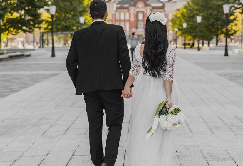 فساتين زفاف ساحرة